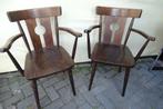2 Houten (keuken) stoelen met armleuningen, Ophalen, Gebruikt, Twee, Bruin