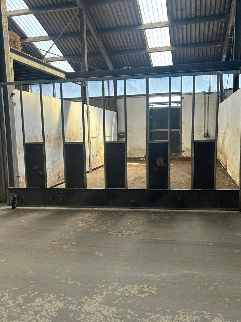 Robuuste staldeuren voor paardenhouderij, Stalling, 4 paarden of pony's of meer