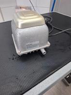 Te koop luchtpomp 40 liter/min, Ophalen of Verzenden, Vijverpomp