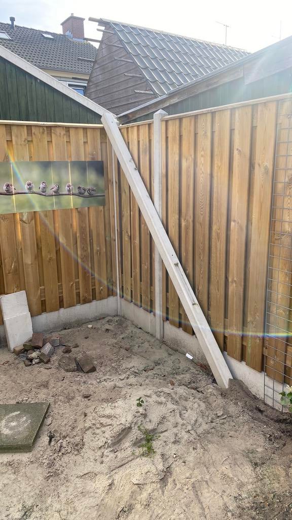 Betonpaal, Tuin en Terras, Schuttingen, Ophalen, Minder dan 3 meter, Zo goed als nieuw, Minder dan 1 meter