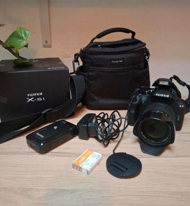 Fujifilm XS1 camera met diverse accessoires., Audio, Tv en Foto, Fotocamera's Digitaal, Fuji, 8 keer of meer, Ophalen of Verzenden