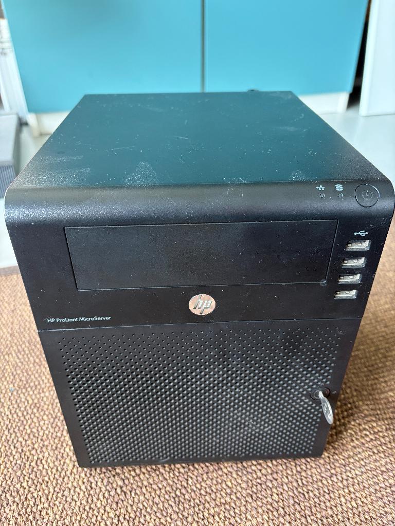 HP Proliant MicroServer n40l 4 X 3.5 SATA, 2.5 boot ssd, Computers en Software, Servers, Gebruikt, 2 tot 3 Ghz, 8 GB, Ophalen