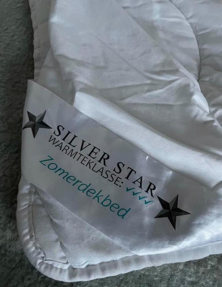 Wit zomerdekbed Nieuw Silver Star warmteklasse 4, Huis en Inrichting, Slaapkamer | Beddengoed, Nieuw, Deken of Dekbed, Tweepersoons