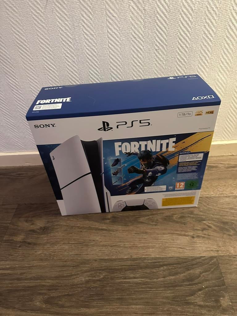 PlayStation 5 Slim Disc Edition - Fortnite bundel 1TB, Spelcomputers en Games, Spelcomputers | Sony PlayStation 5, Ophalen, Nieuw