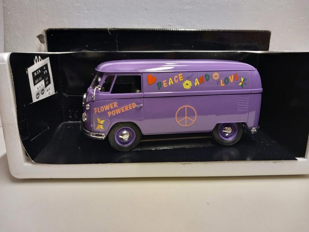 Volkswagen T1 Transporter bus Flower Power Solido 1:19 KRD, Hobby en Vrije tijd, Modelauto's | 1:18, Ophalen of Verzenden, Zo goed als nieuw