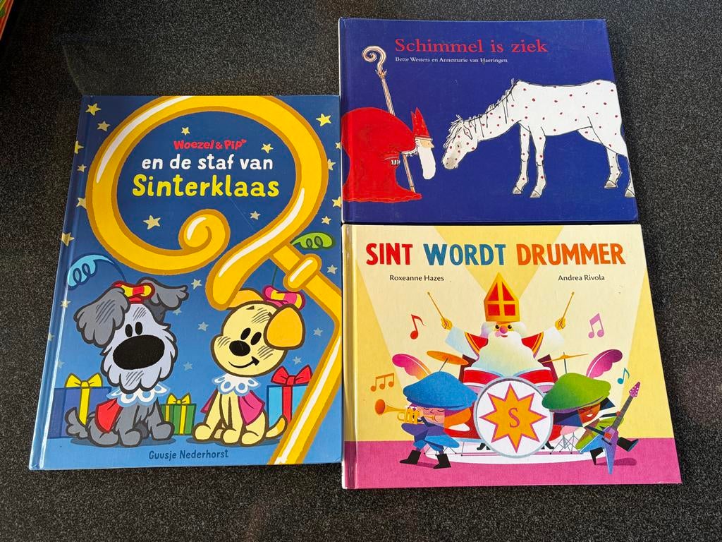 Sinterklaas boeken met Woezel & Pip, Boeken, Ophalen of Verzenden, Zo goed als nieuw, Fictie algemeen