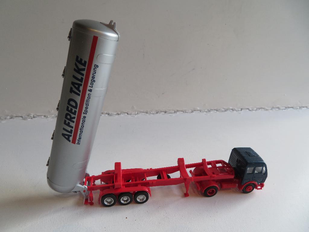 Herpa Mercedes Tanker Alfred Talke Spitzer Silo Fahrzeuge, Ophalen of Verzenden, Gebruikt, Bus of Vrachtwagen, Herpa
