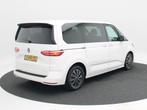 Volkswagen Multivan 1.4 eHybrid 218 Pk Automaat Style | 6 Pe, Auto's, Gebruikt, Euro 6, 138 €/maand, Wit