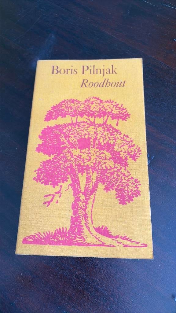 Roodhout - Boris Pilnjak, Ophalen of Verzenden, Gelezen, Nederland