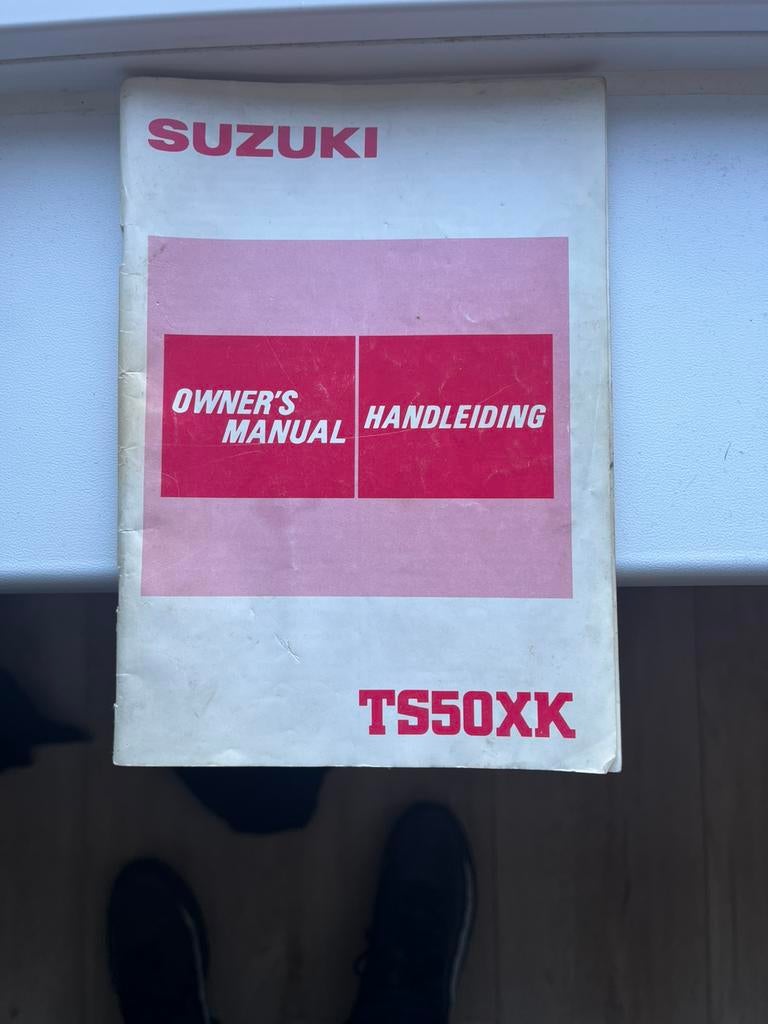 Boekje Suzuki ts tsx, Ophalen of Verzenden, Zo goed als nieuw, Overige typen