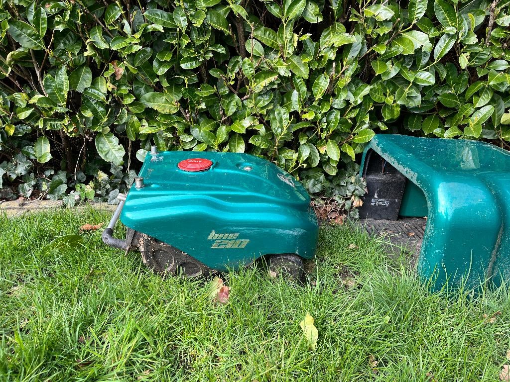 robotmaaier compleet met huis, Ophalen, Gebruikt, Bestuurbaar via app, Ambrogio