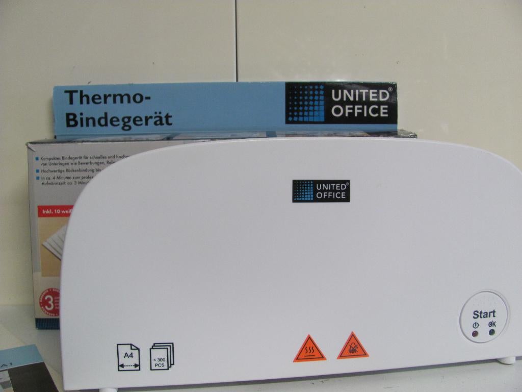 Thermo bindapparaat van united office met nog 4 mappen, Diversen, Ophalen of Verzenden, Zo goed als nieuw