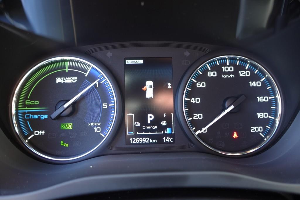 Mitsubishi OUTLANDER 2.4 PHEV S-EDITION Schuifdak, Auto's, Mitsubishi, 135 pk, 4 cilinders, Bedrijf, Vierwielaandrijving