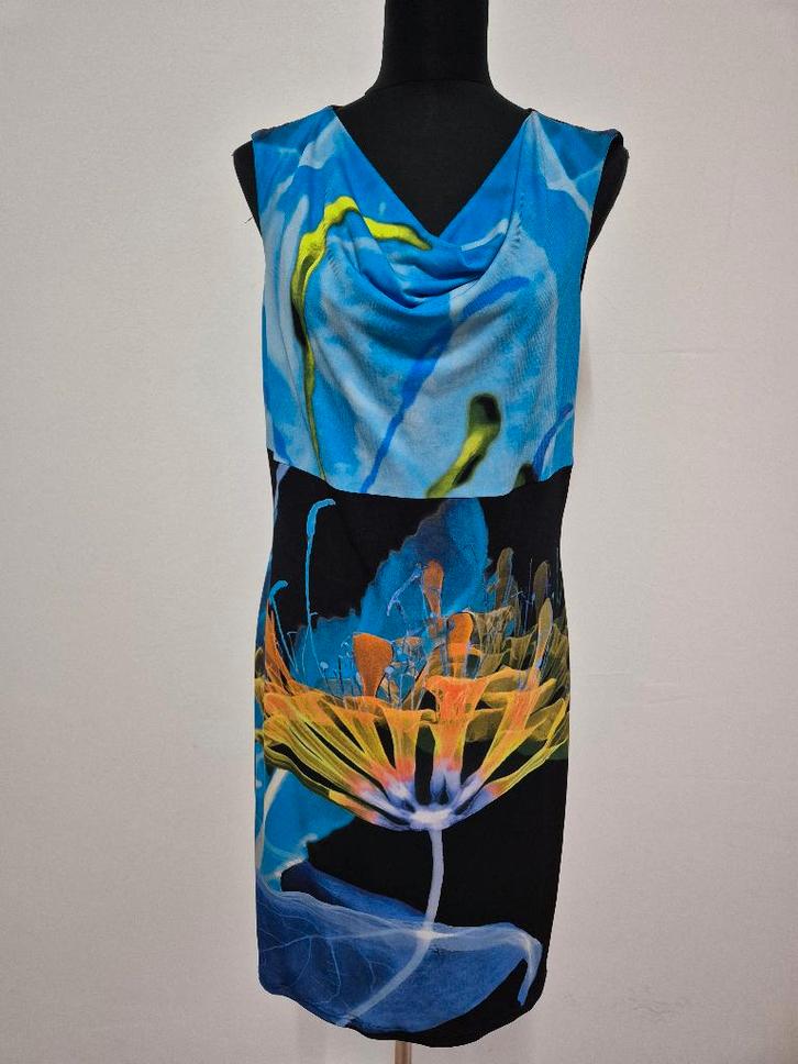 J311 - Fleurige Dressire jurk maat XL (1), Kleding | Dames, Jurken, Zo goed als nieuw, Maat 46/48 (XL) of groter, Onder de knie