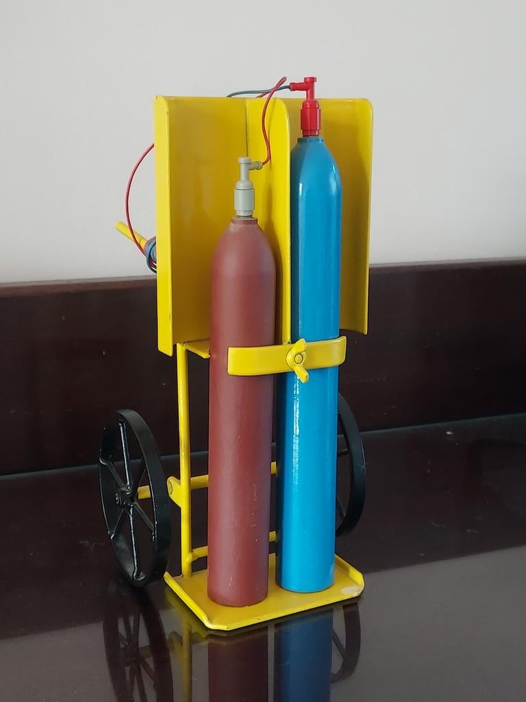 Miniatuur laswagen autogeen lassen., Ophalen of Verzenden, Zo goed als nieuw, Groter dan 1:32