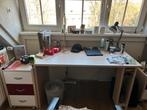 Bureau met ladenblok (Vroomshoop), Huis en Inrichting, Bureaus, Ophalen, Zo goed als nieuw, Bureau