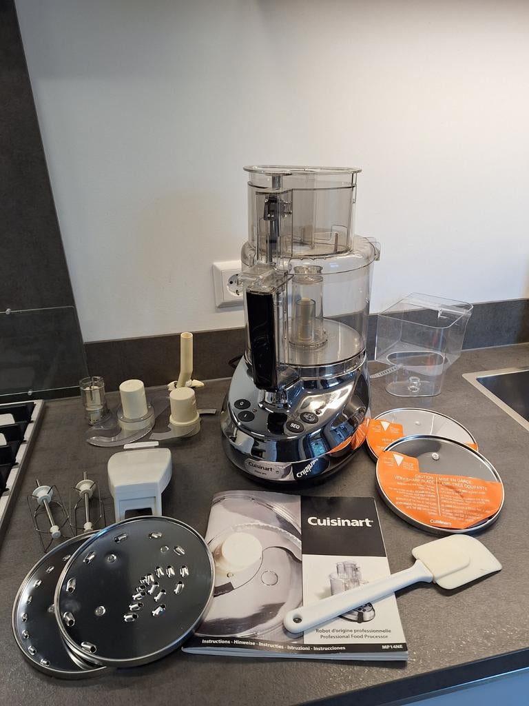 Cuisinart Professionele Foodprocessor 16-delig, Ophalen of Verzenden, Zo goed als nieuw, 3 snelheden of meer