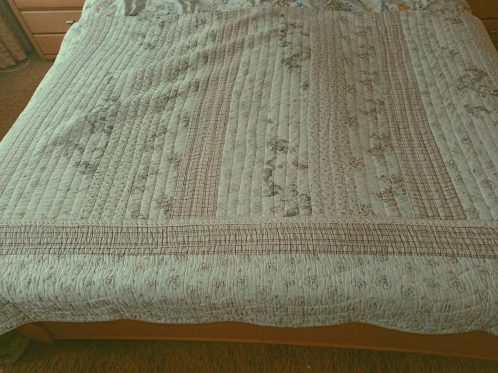 Mooi doorgestikt sprei 260-260 cm, Ophalen of Verzenden, Zo goed als nieuw, Tweepersoons, Overige typen