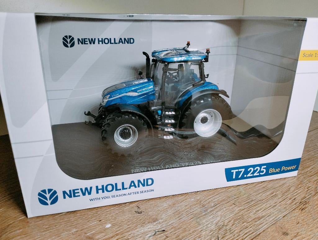 Te koop UH New Holland T7.225 Bleu Power 2026., Ophalen of Verzenden, Nieuw, Tractor of Landbouw, Universal Hobbies