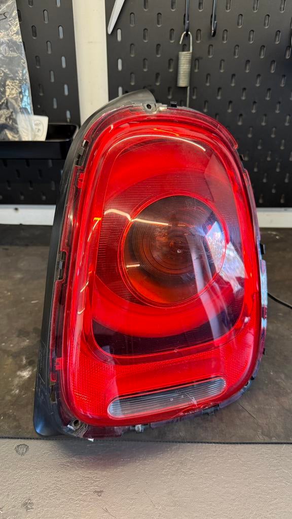 Mini achterlicht met kleine schade, Ophalen of Verzenden, Mini