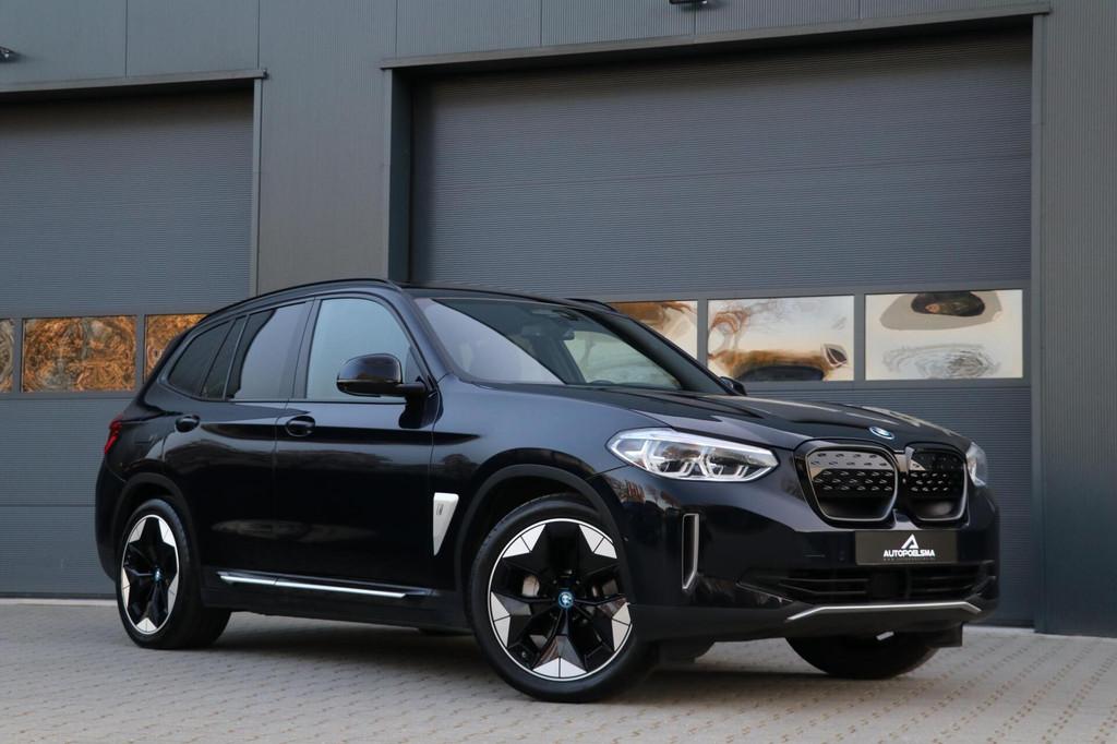 BMW iX3 High Executive 80 kWh SOH100% AdaptivCruise Panodak, Auto's, Automaat, Achterwielaandrijving, Gebruikt, Zwart