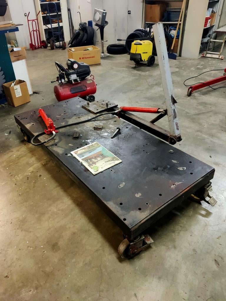 Richtbank trekbank voor motoren frame 's  draagarmen etc, Auto diversen, Ophalen of Verzenden