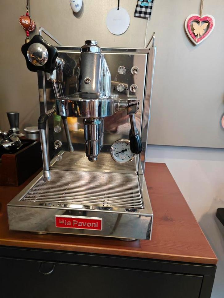 La Pavoni Espresso Machine - Uitstekende Staat!, Witgoed en Apparatuur, Koffiezetapparaten, Zo goed als nieuw, Gemalen koffie