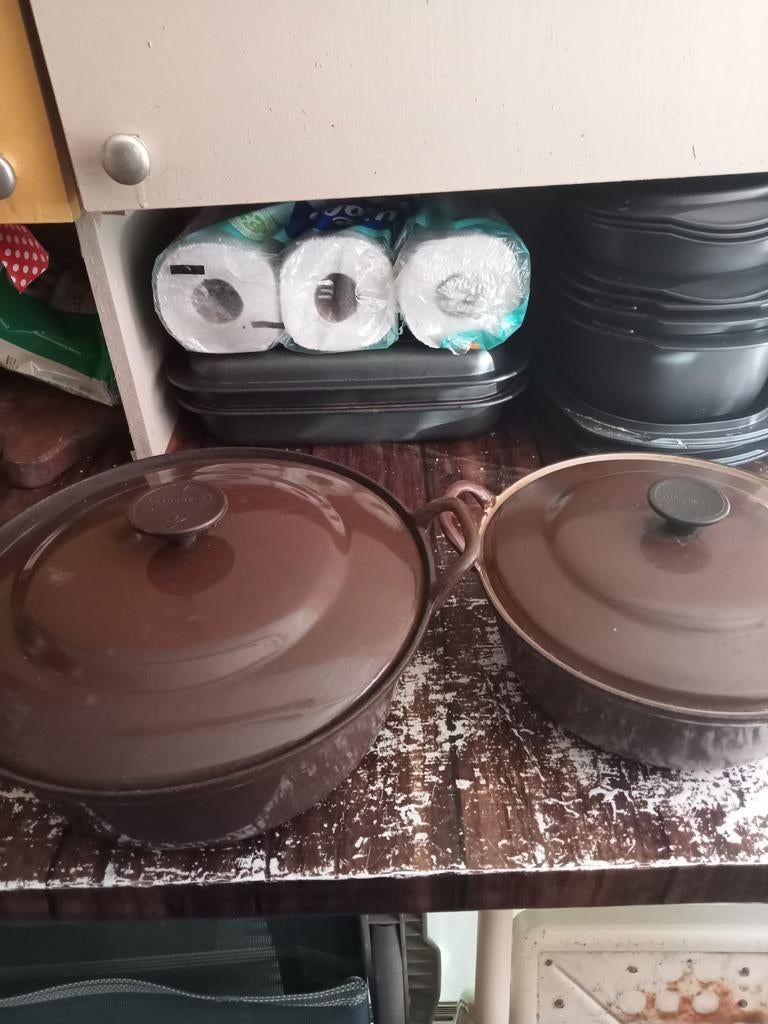 Set van 2 gietijzeren braadpannen: Le Creuset & Cousances, Huis en Inrichting, Ophalen of Verzenden, Gebruikt, Gietijzer, Koekenpan of Braadpan