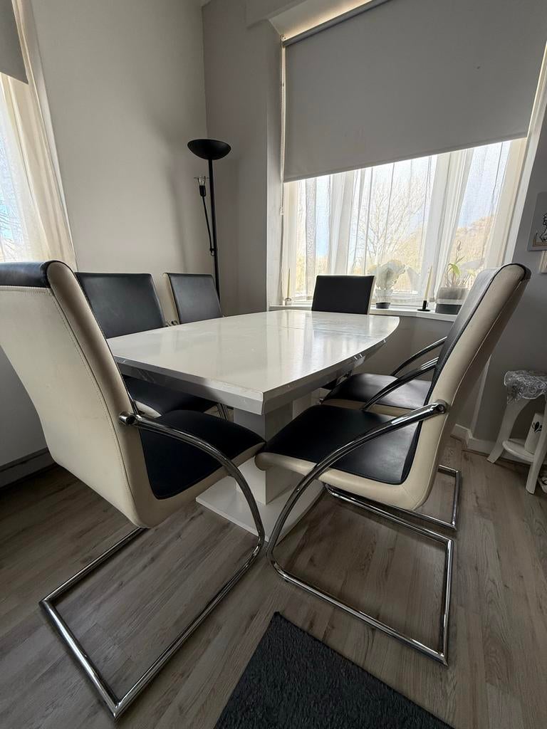 Moet snel weg!!! Witte eettafel met 6 stoelen, Huis en Inrichting, Tafels | Eettafels, Ophalen, Gebruikt, 50 tot 100 cm, Vijf personen of meer