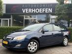 Opel Astra Sports Tourer 1.4 Business Edition - NAVI - CRUIS, Auto's, Voorwielaandrijving, Euro 5, Gebruikt, 4 cilinders