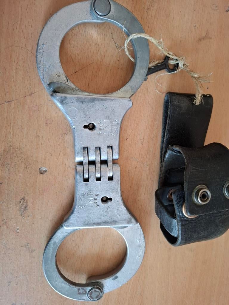 Lips handboeien, Ophalen, Landmacht, Nederland