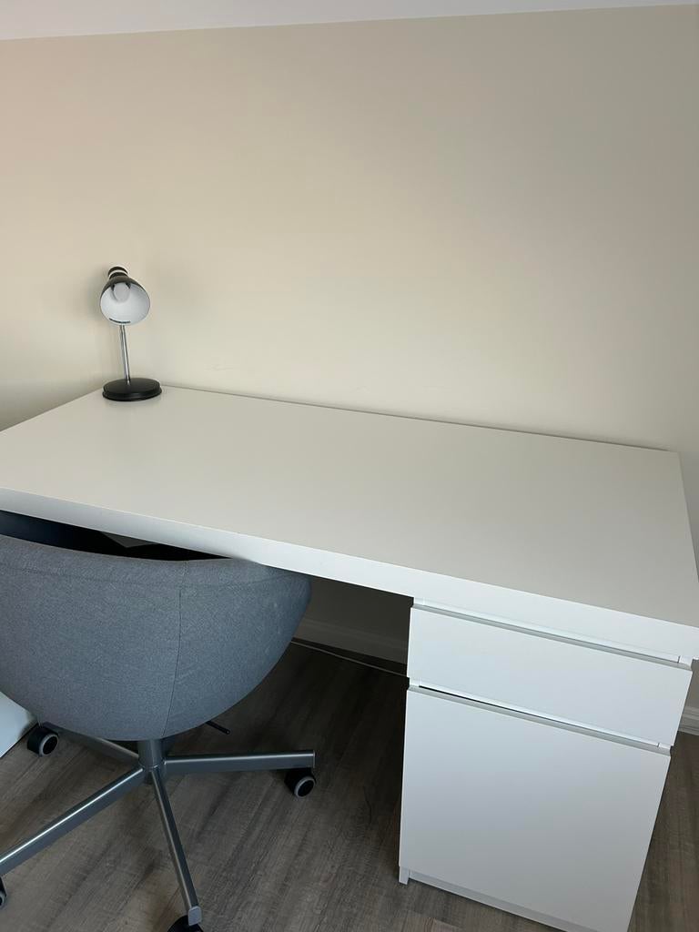 Ikea bureau met ladeblok malm, Huis en Inrichting, Ophalen, Gebruikt, Bureau