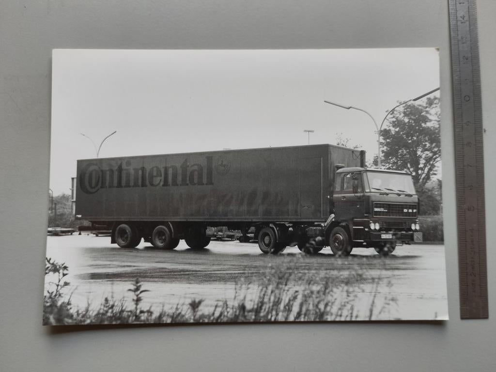DAF 2800 oplegger Continental persfoto (025), Ophalen of Verzenden, Trein, Kaart of Prent
