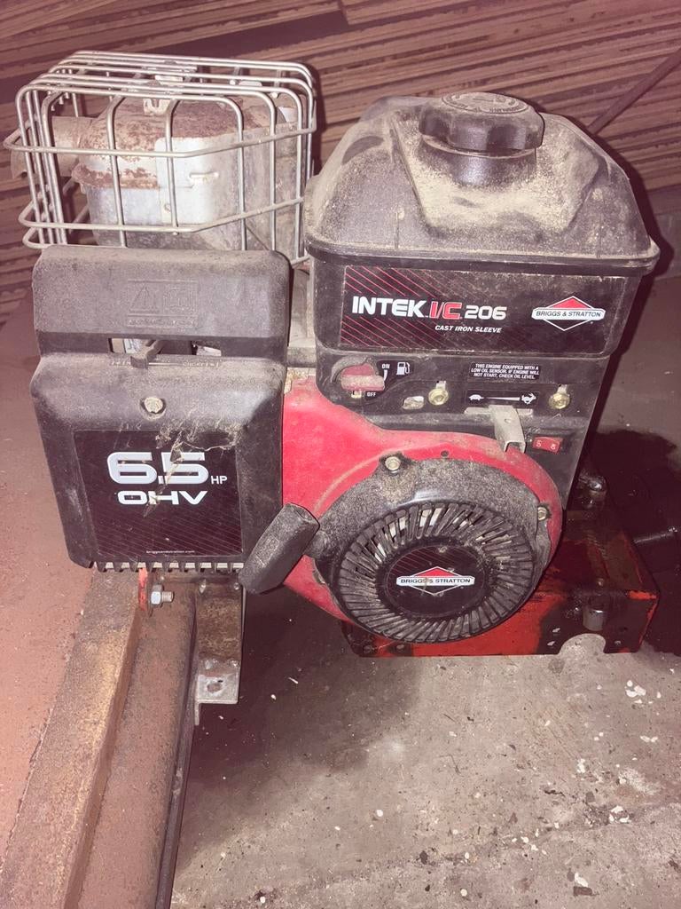 Benzine Motor briggs & stratton, Ophalen, Gebruikt, Benzinemotor