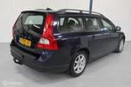 Volvo V70 2.5T Momentum AUTOMAAT / LEER / XENON, Blauw, 2521 cc, 93 €/maand, Euro 4