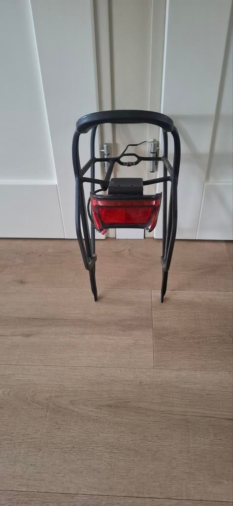 Gazelle stevige bagagedrager met achterlicht, Ophalen of Verzenden, Gebruikt