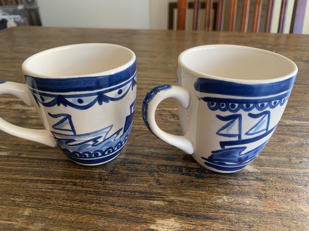 2 x Blond mokken met delfts blauwe bootjes, Huis en Inrichting, Blond Amsterdam, Nieuw, Ophalen of Verzenden, Kop(pen) en/of Schotel(s)