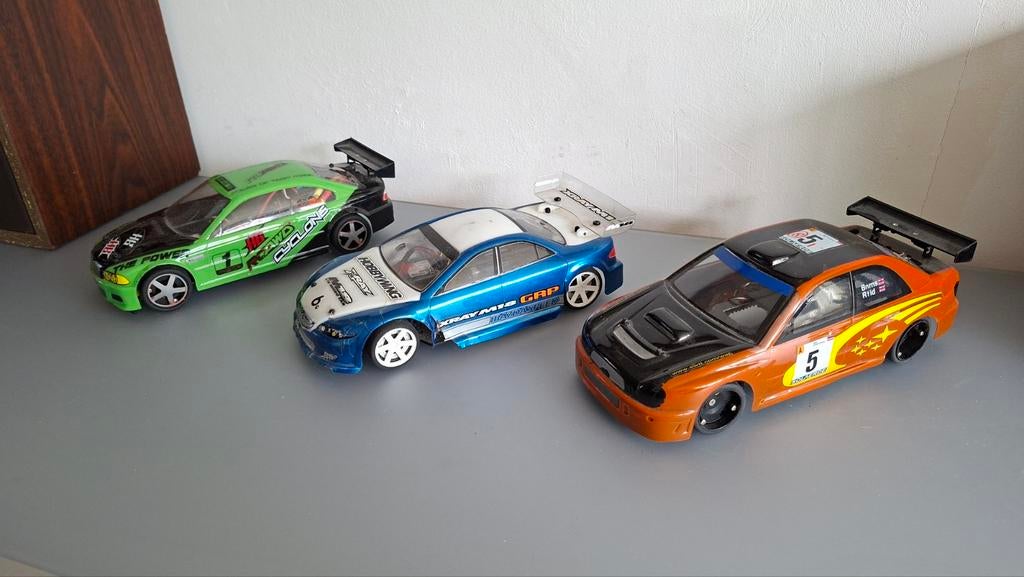 1:18 RC auto's Xray brushed, 1x roller en 1x brushless, Ophalen of Verzenden, Auto onroad