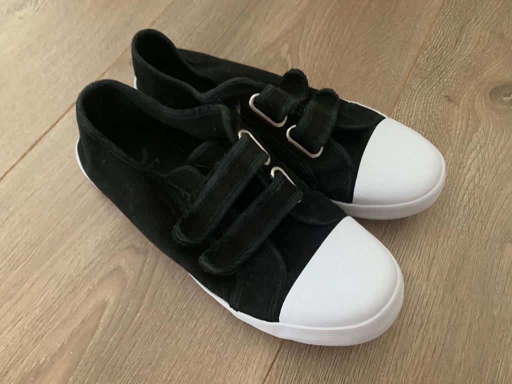 Victory zwarte gymschoen gympen met klittenbandsluiting 39, Jongen of Meisje, Schoenen, Nieuw, Ophalen of Verzenden