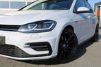 Volkswagen Golf 1.5 TSI Highline Business R / PANO / CAMERA, Voorwielaandrijving, Stof, Euro 6, 4 cilinders