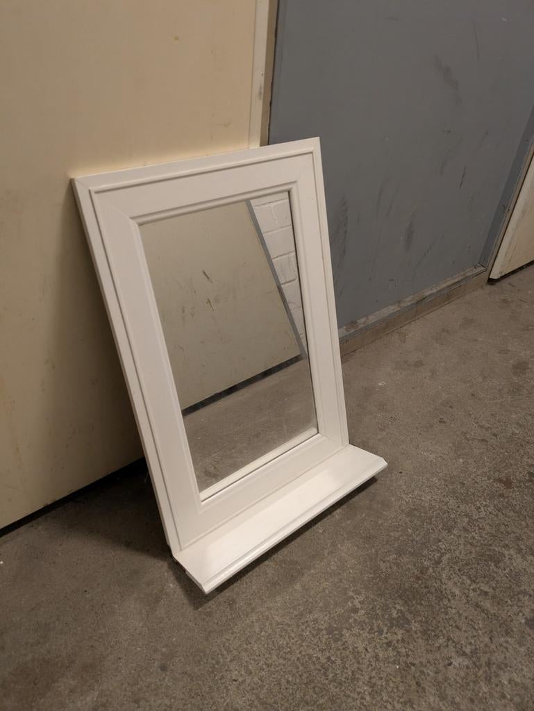 IKEA FOSSDAL spiegel met plankje - 35x50 cm, Huis en Inrichting, Woonaccessoires | Spiegels, Ophalen, Minder dan 50 cm, Gebruikt