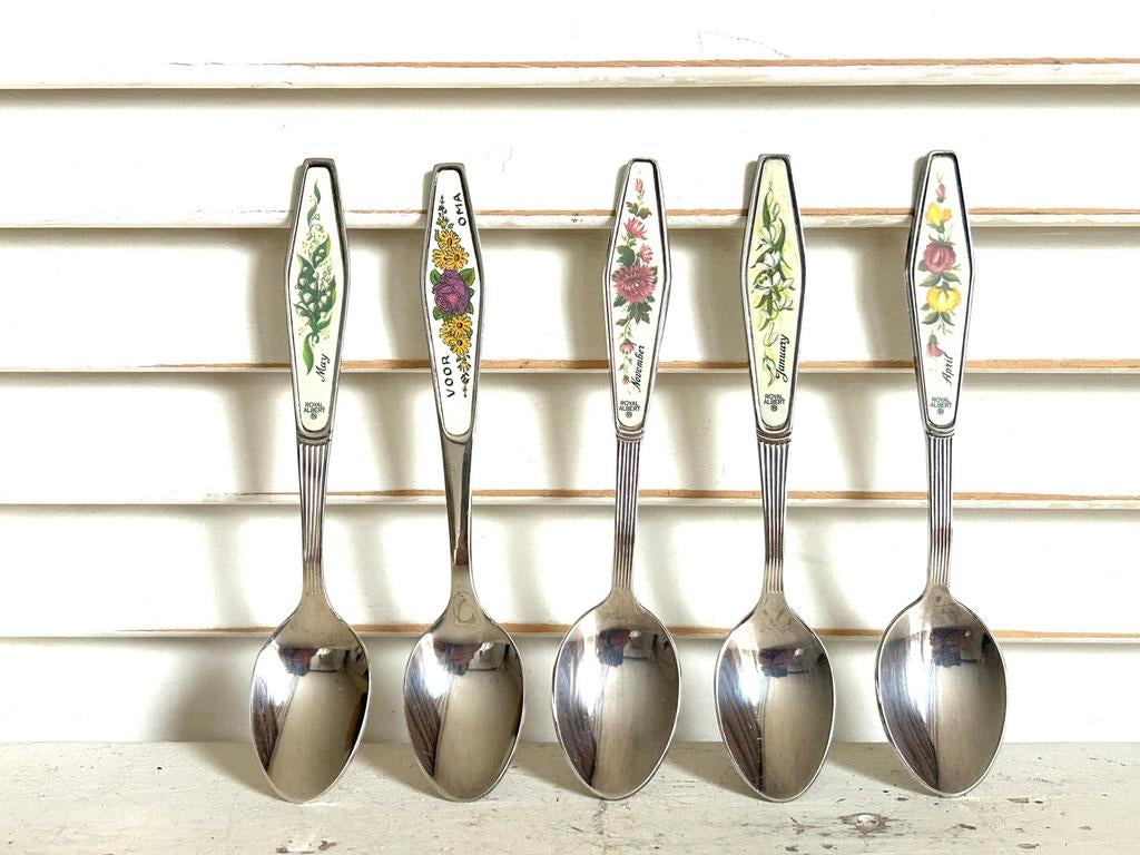 Vijf verzilverde lepeltjes Royal Albert Flower of the Month, Verzamelen, Porselein, Kristal en Bestek, Ophalen, Verzilverd, Zo goed als nieuw