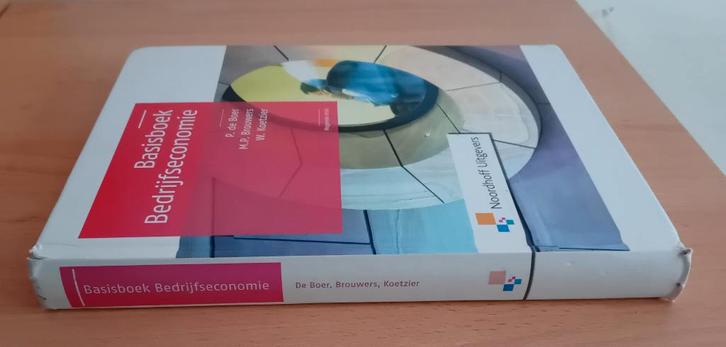 P. de Boer e.a. Basisboek bedrijfseconomie, 9e druk., Boeken, Economie, Management en Marketing, Zo goed als nieuw, Economie en Marketing