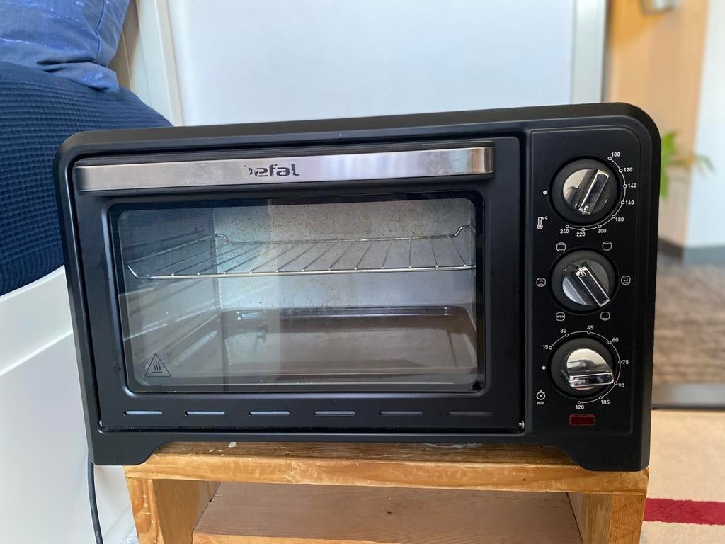 Tefal hetelucht oven 19 liter kort gebruikt op camping 1350W, Caravans en Kamperen, Caravan accessoires, Ophalen of Verzenden
