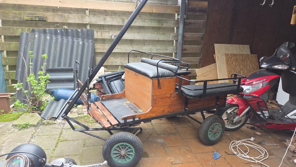 Menkar voor ponny, Ophalen