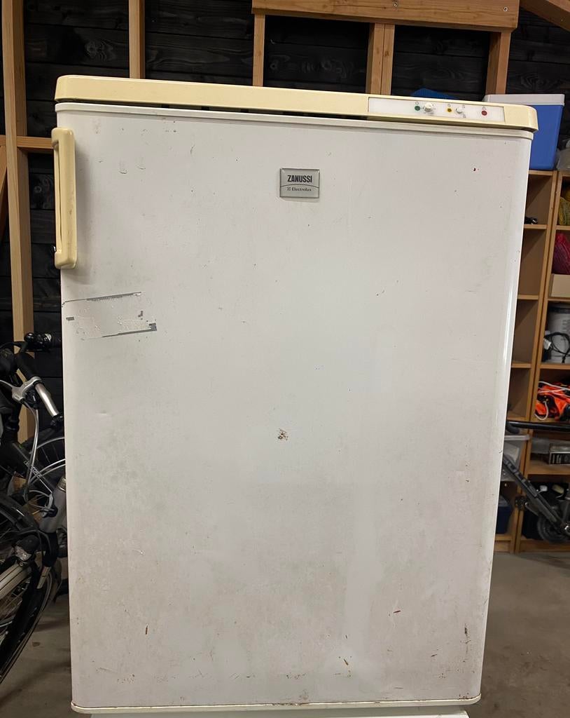 Zanussi vriezer tafelmodel: werkt perfect, Gebruikt, Minder dan 85 cm, Minder dan 60 cm, Vrijstaand