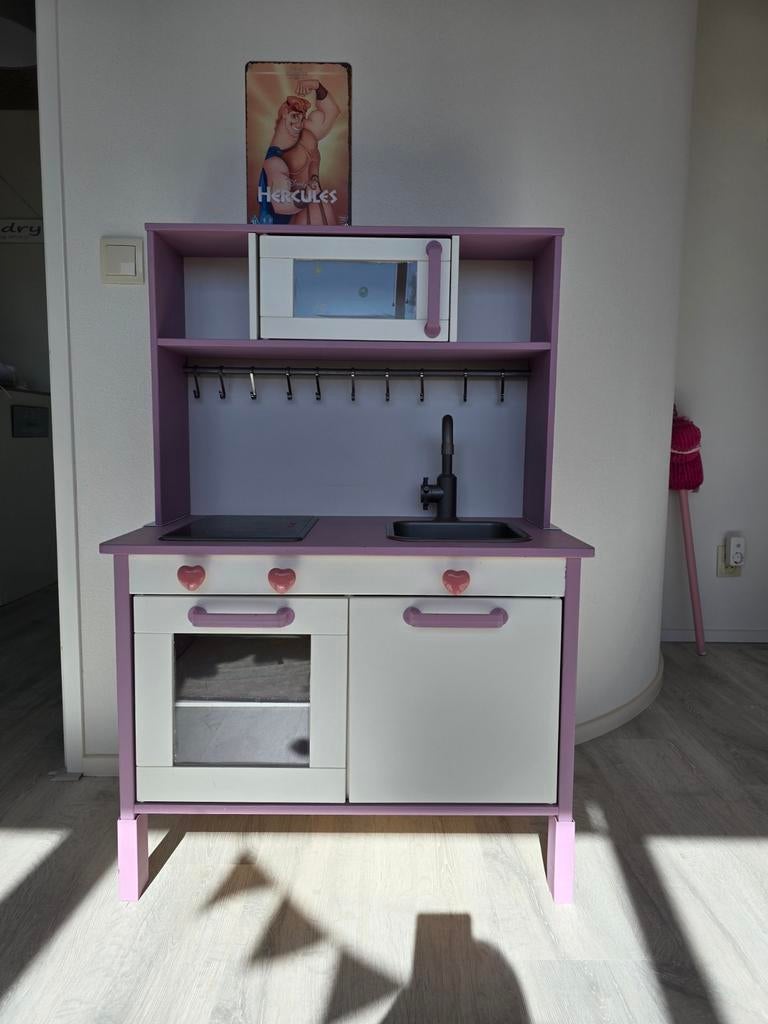 Leuk kinderkeukentje met magnetron en oven, Ophalen, Zo goed als nieuw, Hout, Speelkeuken