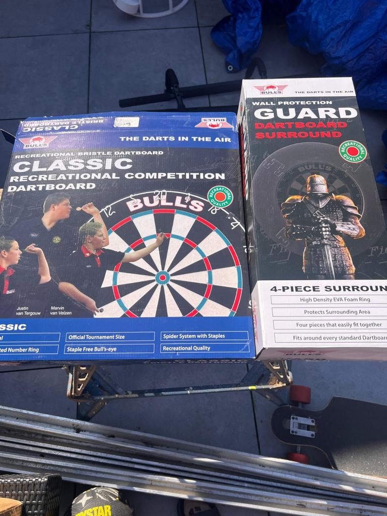 Dartbord en bescherming setje, Ophalen of Verzenden, Nieuw, Dartbord