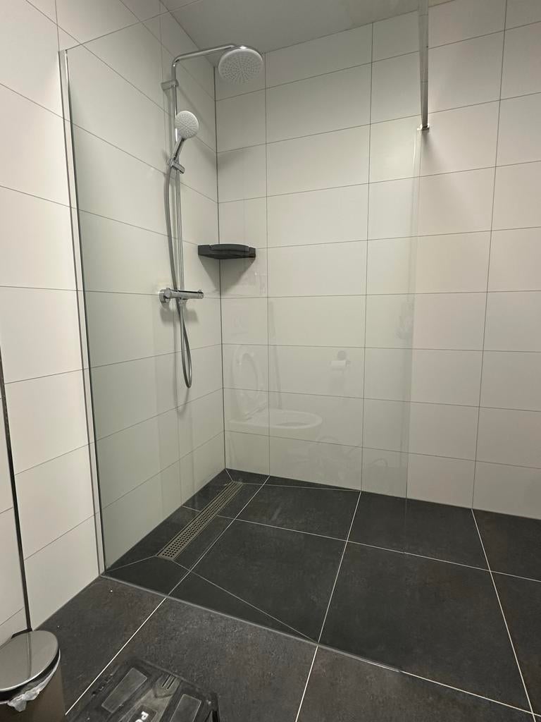 Glazen douchewand, Doe-het-zelf en Verbouw, Sanitair, Ophalen, Gebruikt, Glas, Douche