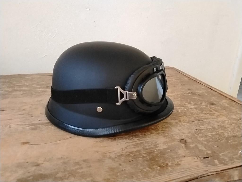 Halve Duitse Model Helm met Motorbril voor Scooter/Brommer, Ophalen of Verzenden, Gebruikt, Extra large of groter, Onbekend